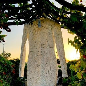 Unique BEBE, iridescent, quilted mini, long sleeve